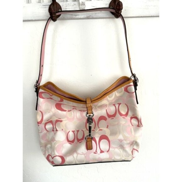 *RARE* Coach Hampton Pink Optic Slouch Clip Hobo Bag EUC - Picture 1 of 11